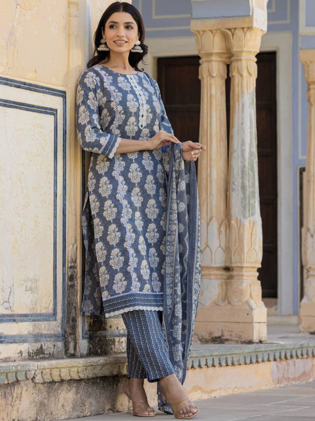 Dhiyona VA Women'sEthnic Motifs Printed Regular Thread Work Kurta with Trouser & Dupatta