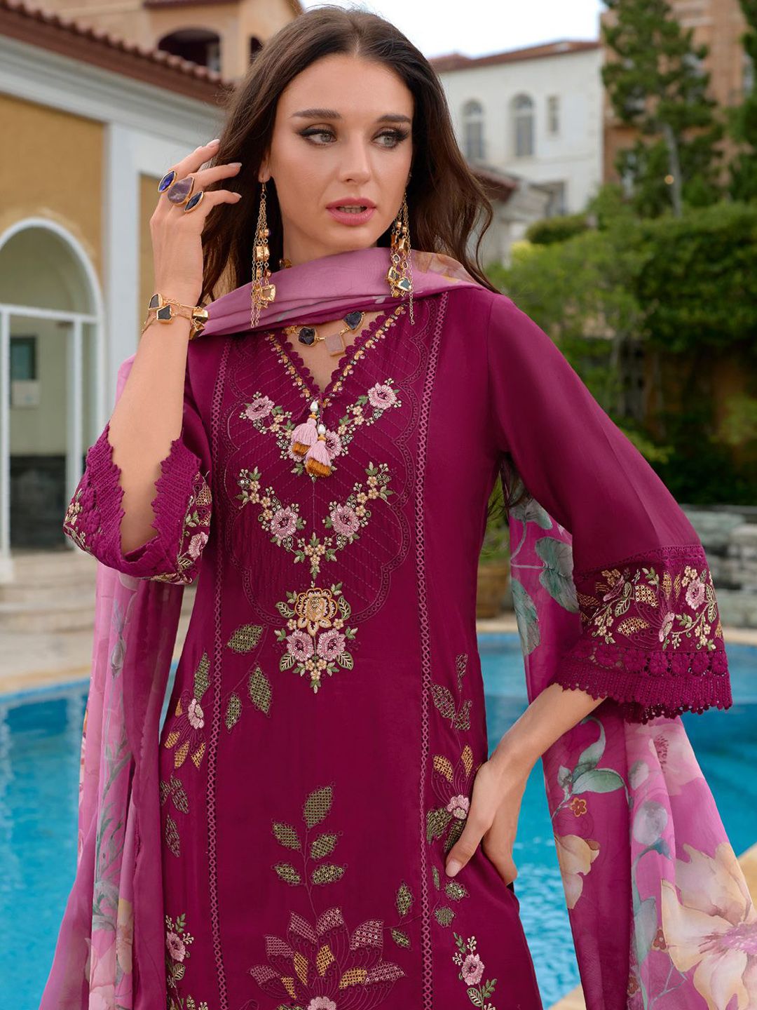 Dhiyona IE Women Floral Embroidered Regular Thread Work Pure Silk Kurta with Trousers & With Dupatta