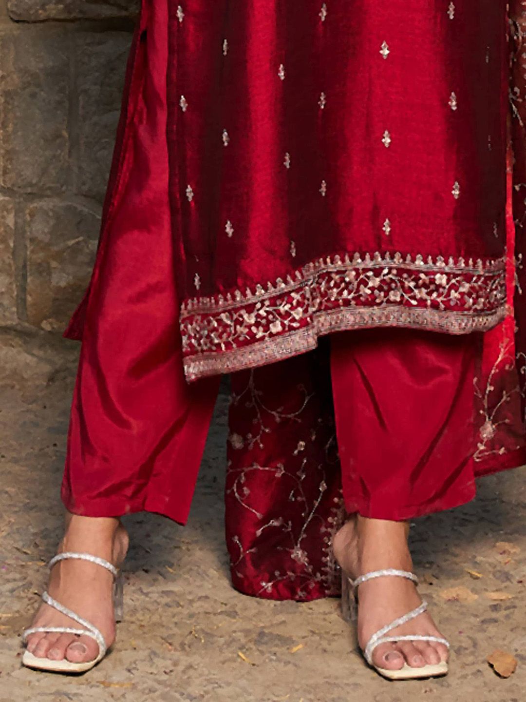 Ethnic Motifs Embroidered V-Neck Thread Work Kurta with Trousers & Dupatta
