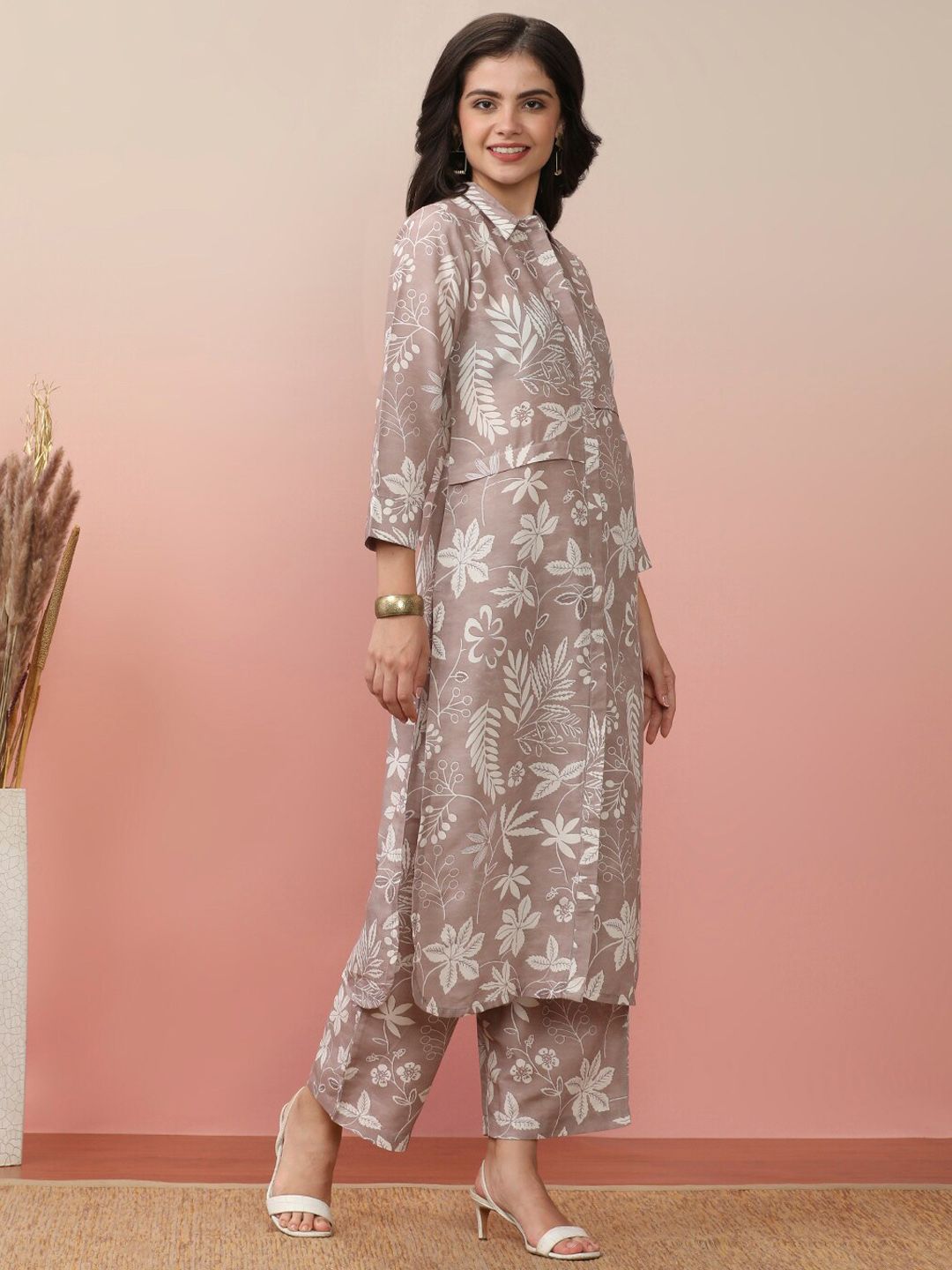 Dhiyona VA Women'sFloral Printed Kurta with Trousers