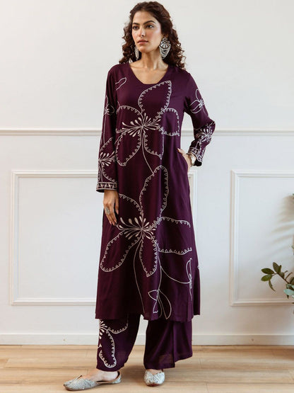 Dhiyona IE Women Floral Embroidered Regular Sequinned Kurta with Trousers