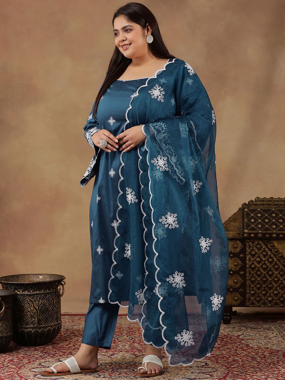 Dhiyona IN Floral Embroidered Regular Gotta Patti Straight Kurta With Trousers & Dupatta