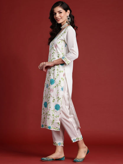 Dhiyona IE Women Floral Embroidered Thread Work Kurta With Trousers & Dupatta