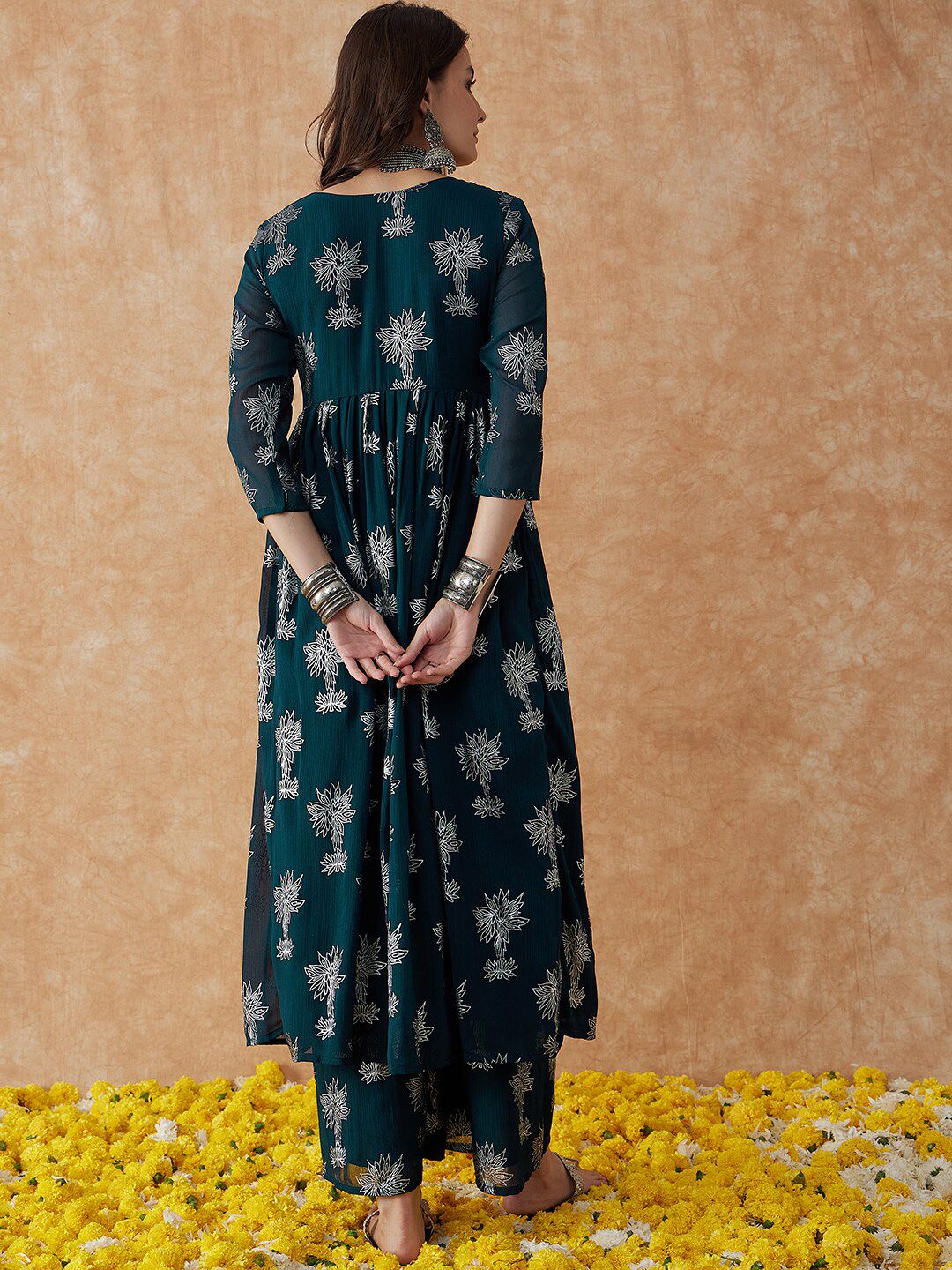 Dhiyona SN Women's Floral Printed V-Neck Anarkali Kurta & Palazzos