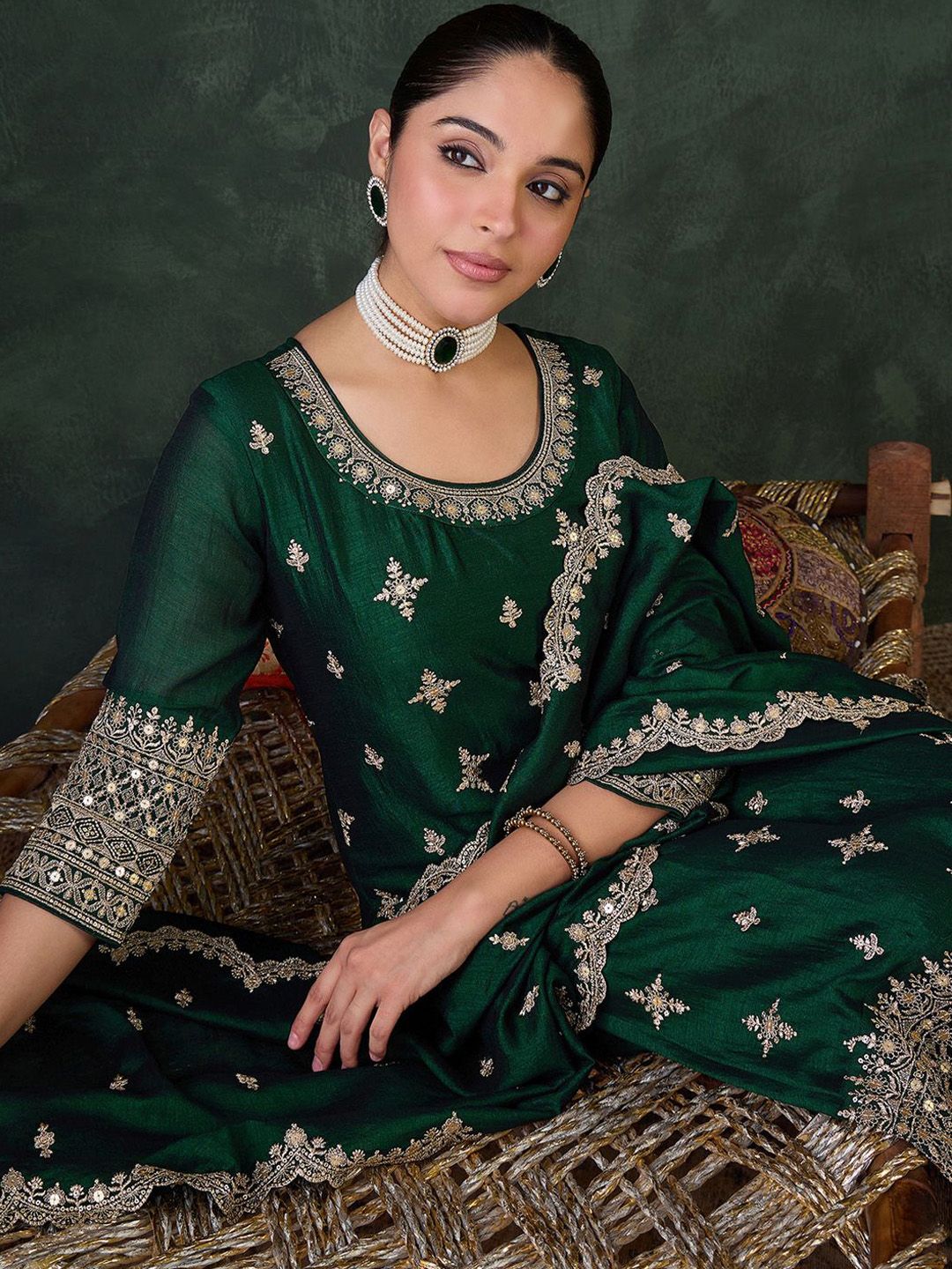 Ethnic Motifs Embroidered Round Neck Kurta With Trousers & Dupatta