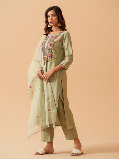 Dhiyona PD Women Women Floral Embroidered Kurta with Trousers & Dupatta