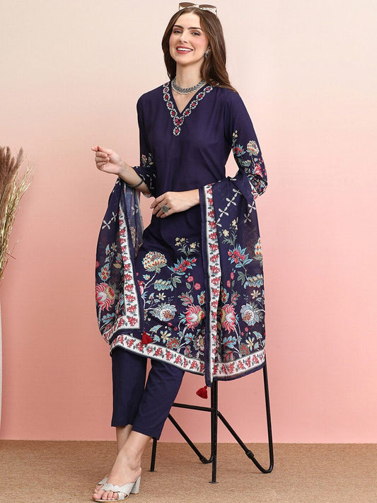 Floral Printed Regular Thread Work Kurta with Trousers & Dupatta