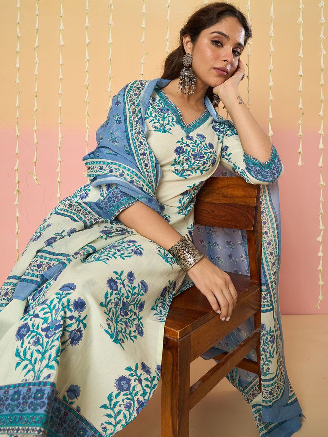 Women Floral Printed Regular Pure Cotton Kurta with Trousers & With Dupatta