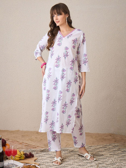 Dhiyona IE Floral Printed V-Neck Pure Cotton Kurta With Trousers