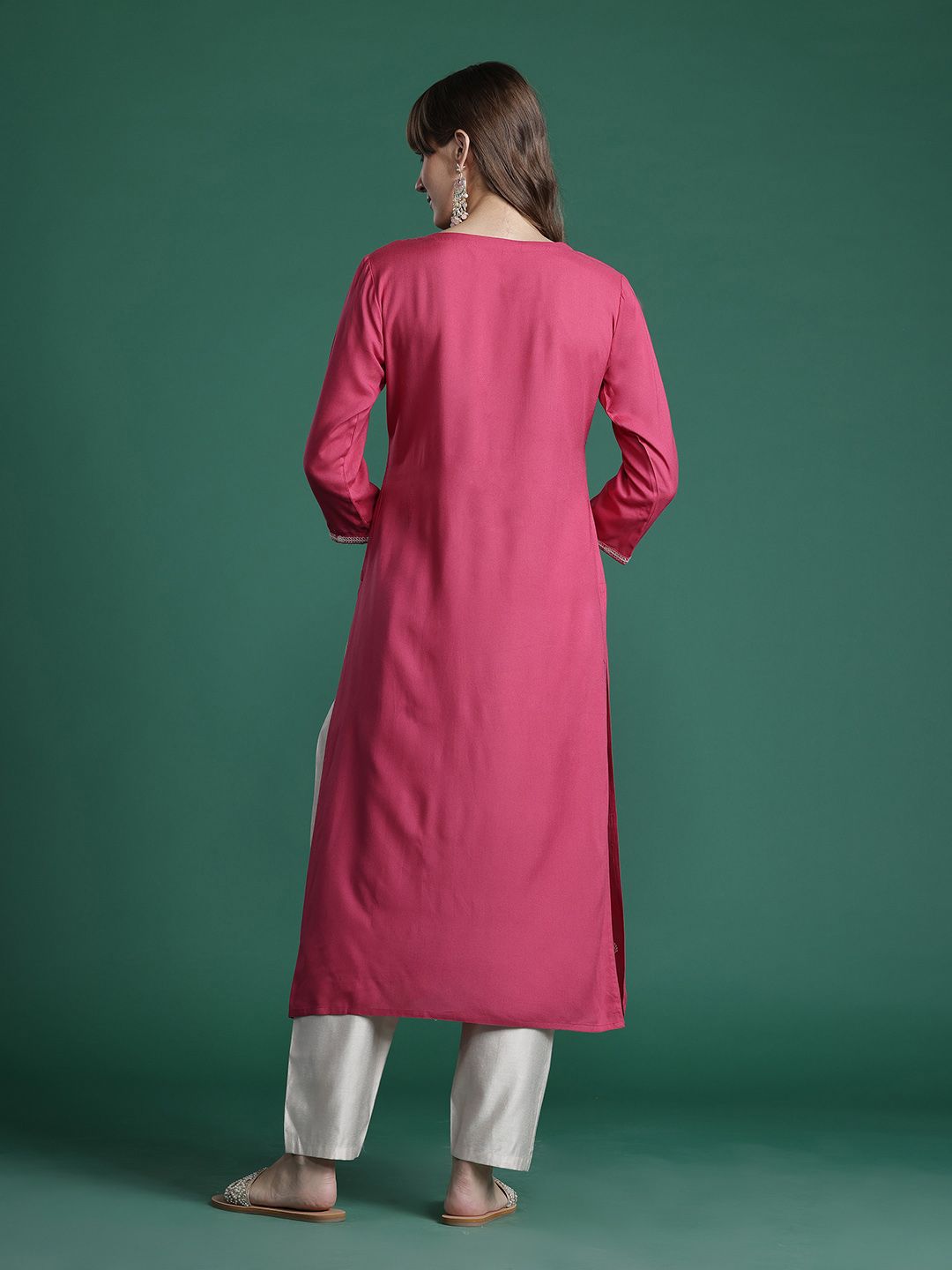 Dhiyona IE Floral Embroidered Thread Work Kurta