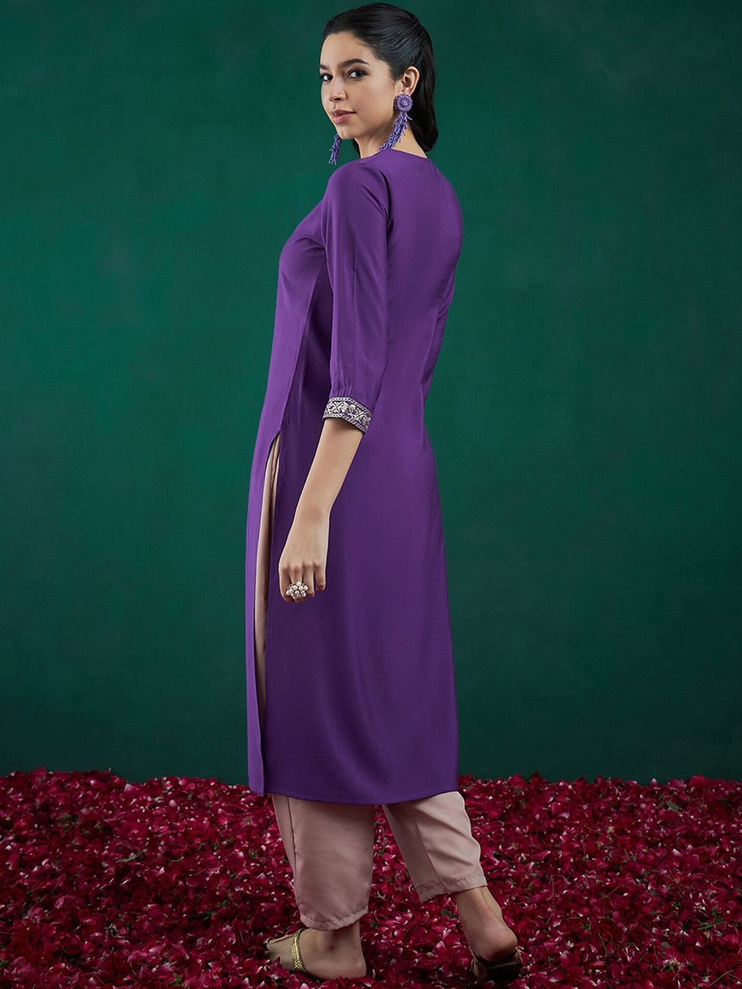 Dhiyona IE Purple Ethnic Motifs Yoke Design Thread Work Chanderi Silk Straight Kurta