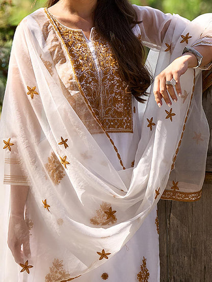 Dhiyona IE Round Neck Floral Embroidered Regular Thread Work Kurta Set