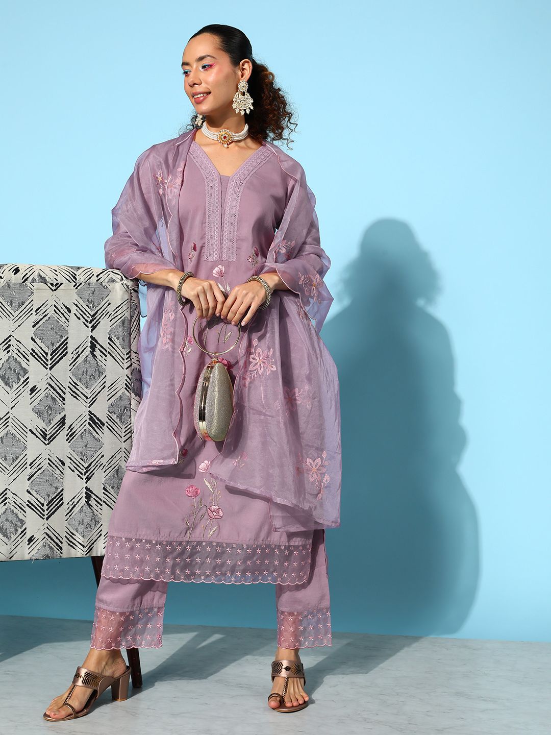 Dhiyona VA Women's Mauve Floral Embroidered Thread Work Kurta With Trousers & Dupatta