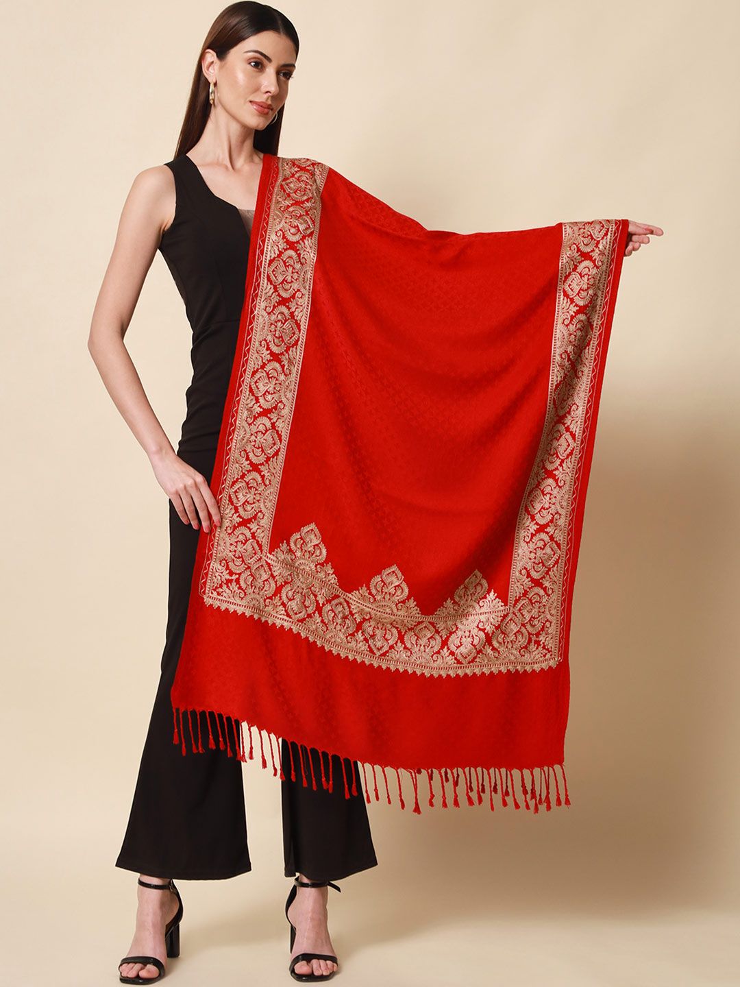Dhiyona PA Women Red Embroidered Shawl