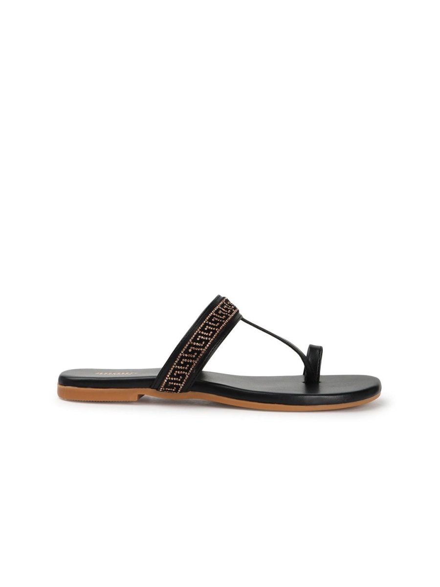 Dhiyona AK Women Embellished One Toe Flats
