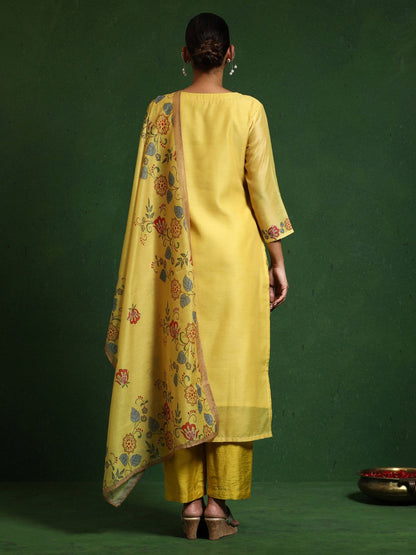 Dhiyona VA Women'sFloral Embroidered Sequinned Chanderi Silk Kurta with Trousers & Dupatta