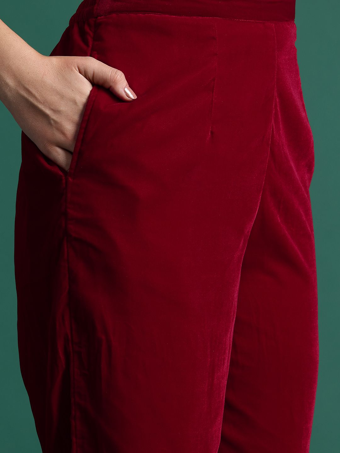 Dhiyona IE Ethnic Motifs Embroidered Zari Velvet Kurta with Trousers & With Dupatta