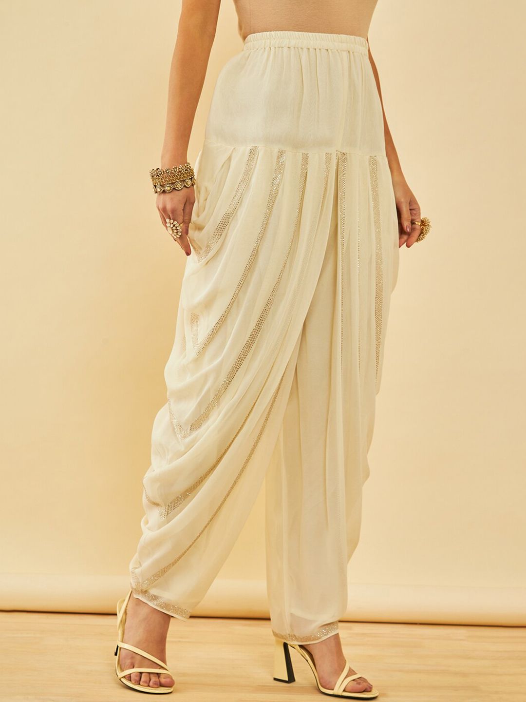 Dhiyona SO Women's Floral Printed Regular Beads and Stones Kurta with Dhoti Pant & With Dupatta