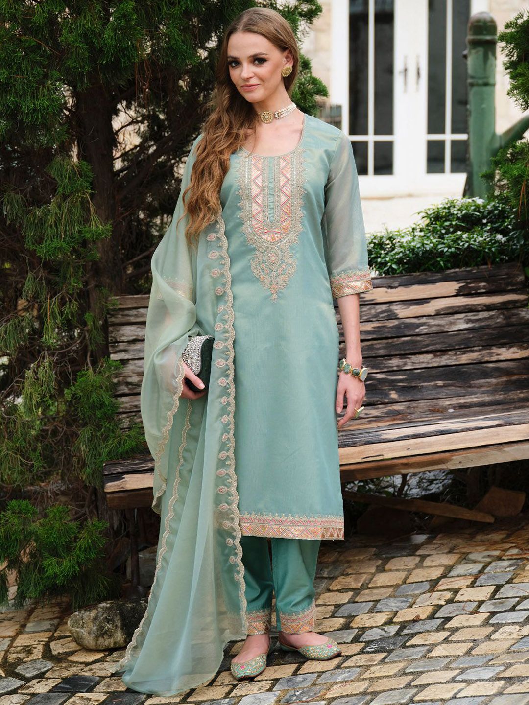 Yoke Design Round Neck Kurta With Trousers & Dupatta