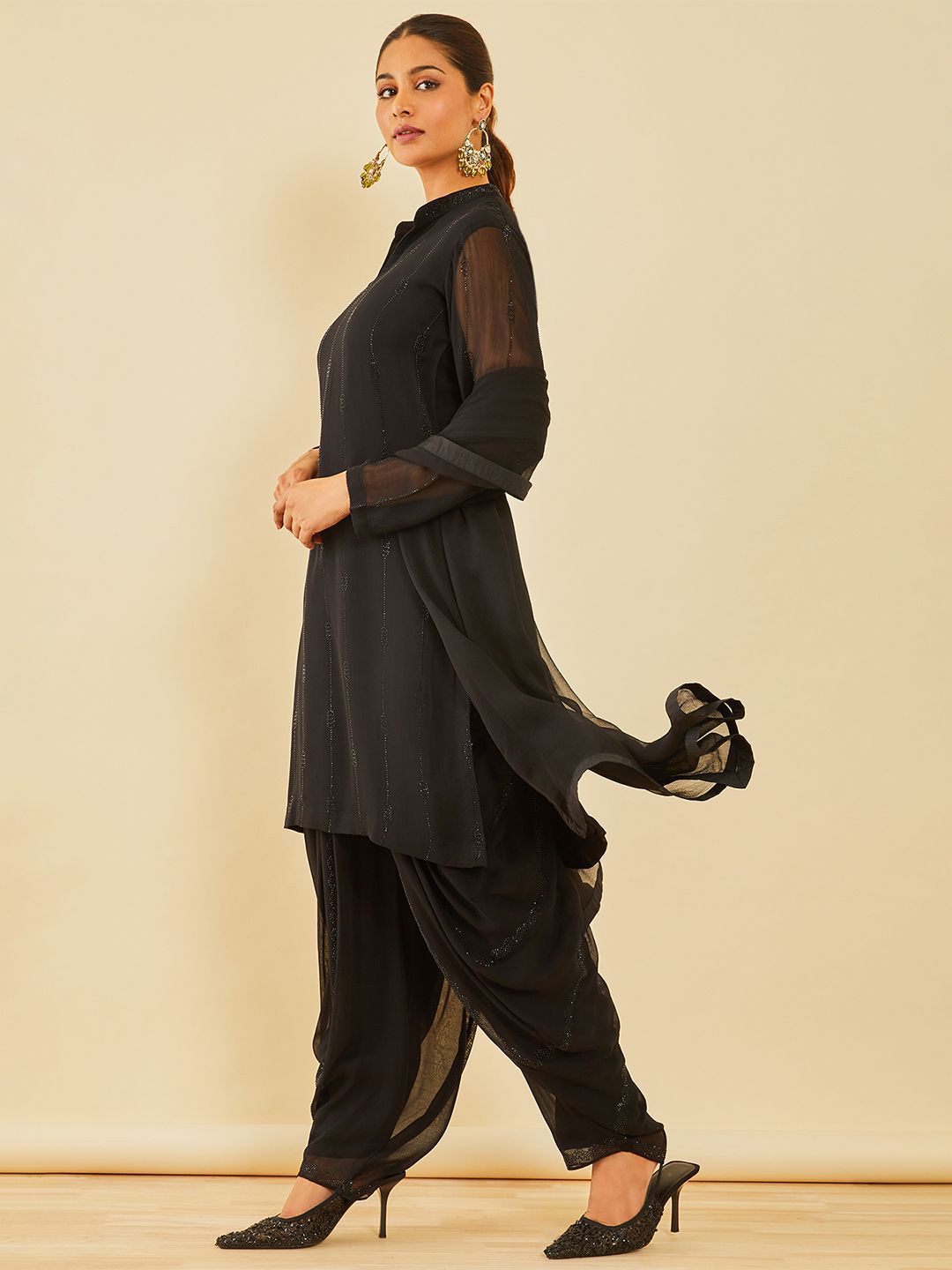 Dhiyona SO Women's Women Floral Embroidered Regular Beads and Stones Kurta with Patiala & With Dupatta