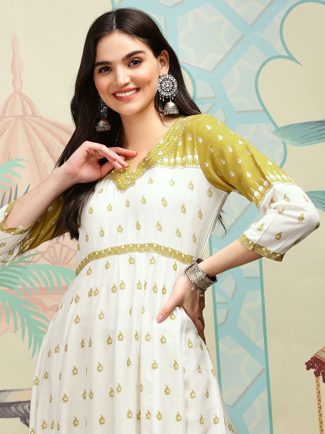Dhiyona IS Women's Floral Printed Notch Neck Anarkali Kurta with Trousers