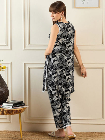 Women Floral Printed Regular Pure Cotton Kurta with Trousers