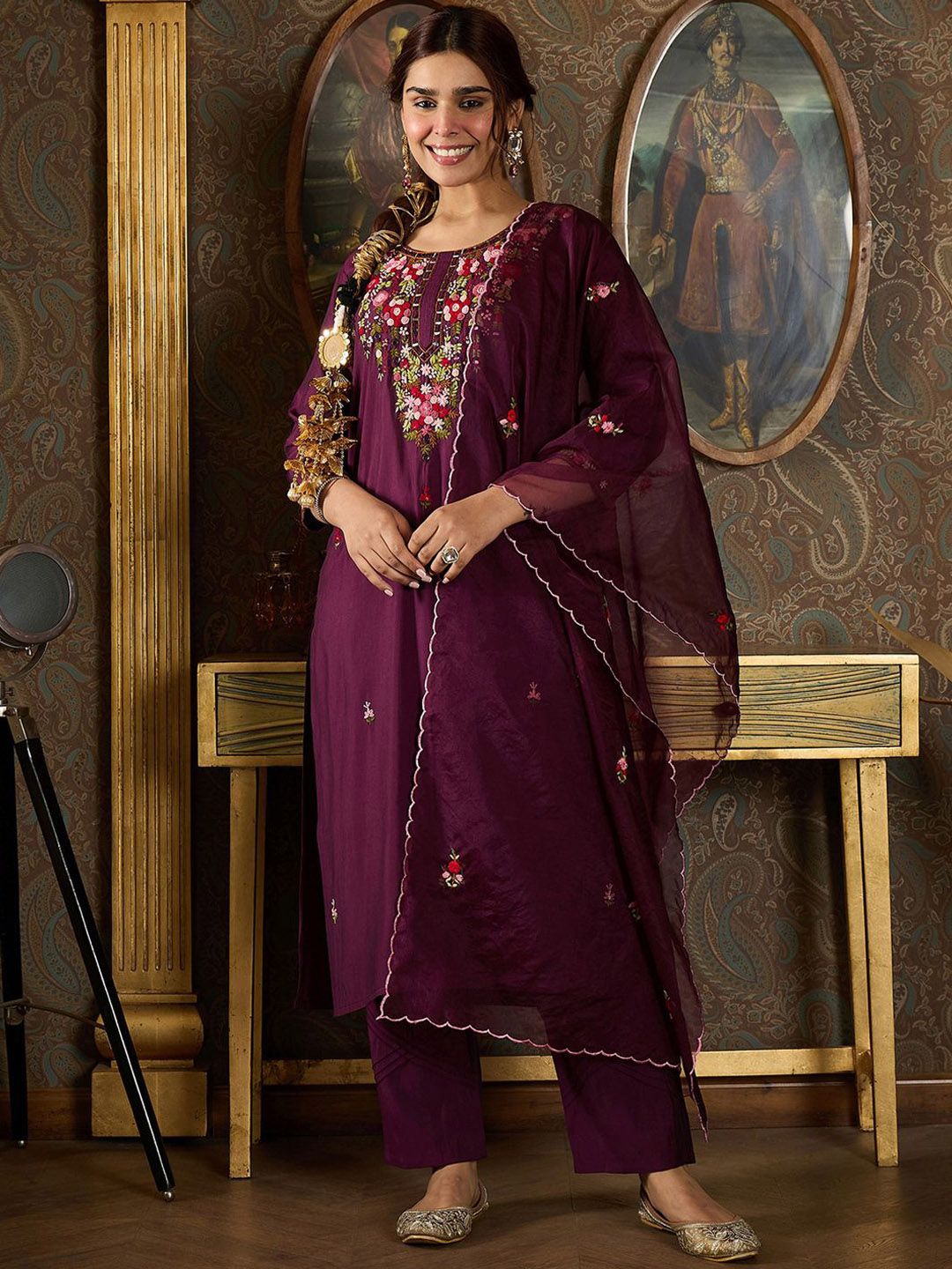 Dhiyona IE Floral Embroidered Kurta With Trousers & Dupatta