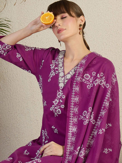 Women Floral Printed Regular Sequinned Cotton Kurta with Trousers & Dupatta