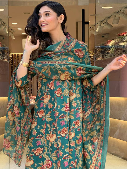Dhiyona KL Women Floral Printed V-Neck Anarkali Kurta with Palazzos & Dupatta