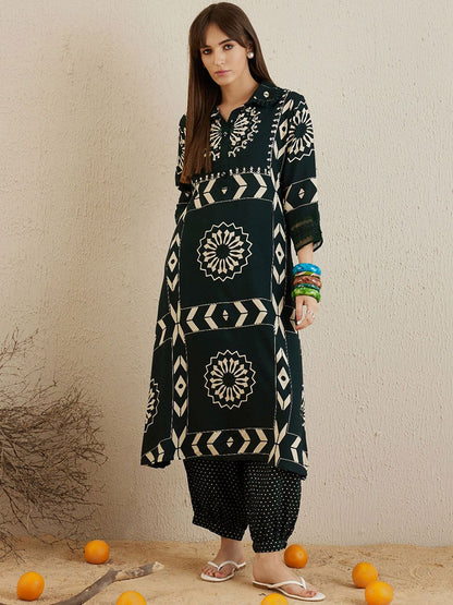 Dhiyona IE Printed Three-Quarter Sleeves A-Line Tunic With Trouser