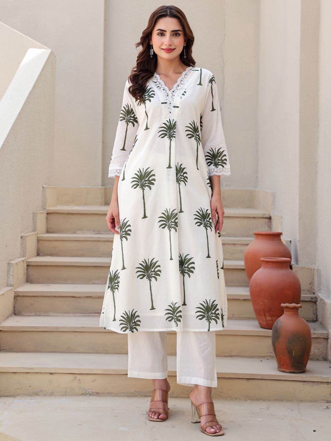 Floral Printed V-Neck Pure Cotton Kurta With Trousers