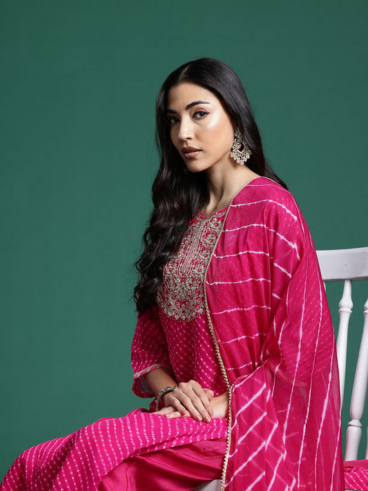 Dhiyona IE Leheriya Printed Zari Kurta With Trousers & Dupatta
