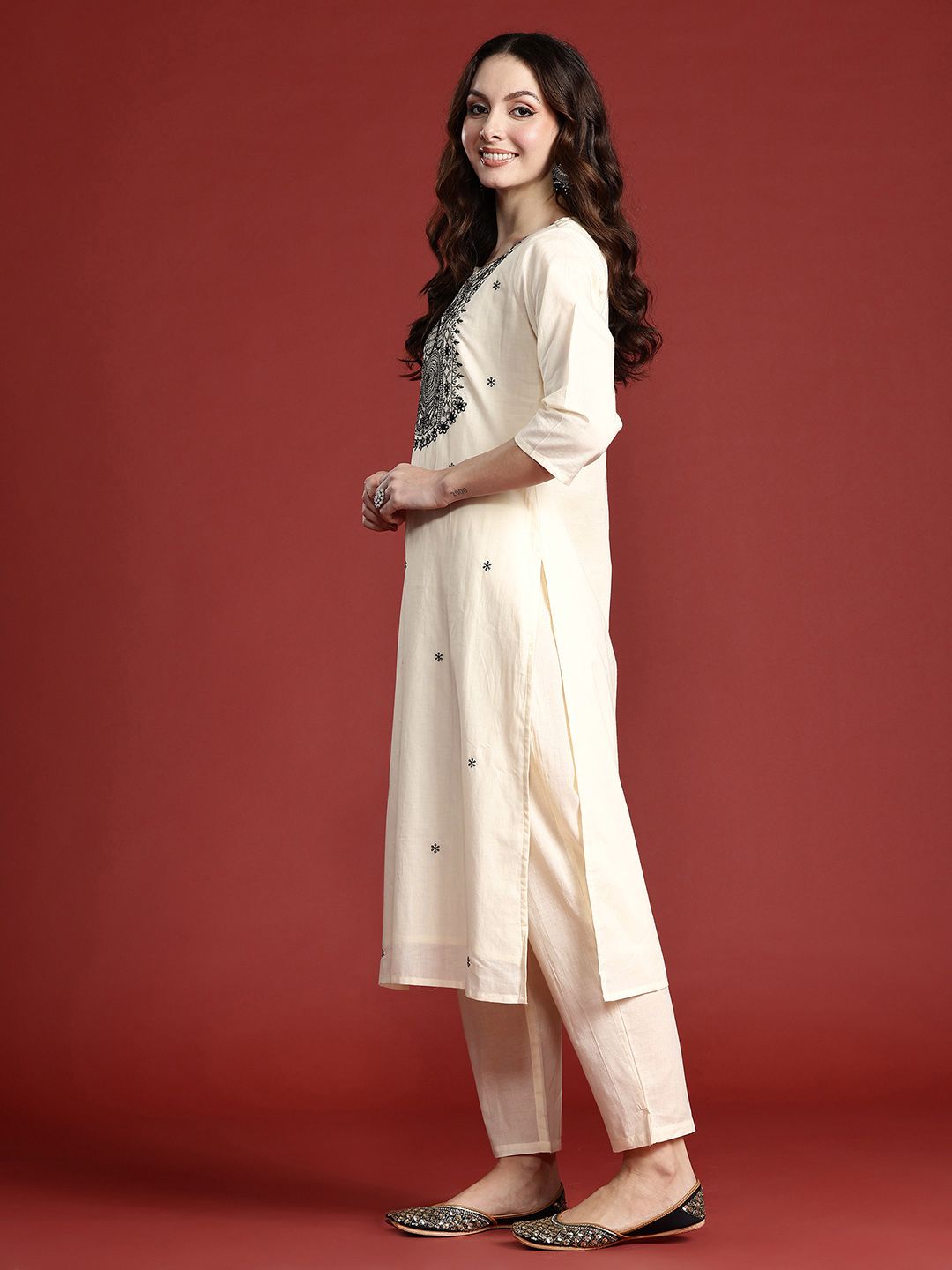 Ethnic Motifs Embroidered Thread Work Pure Cotton Kurta Set