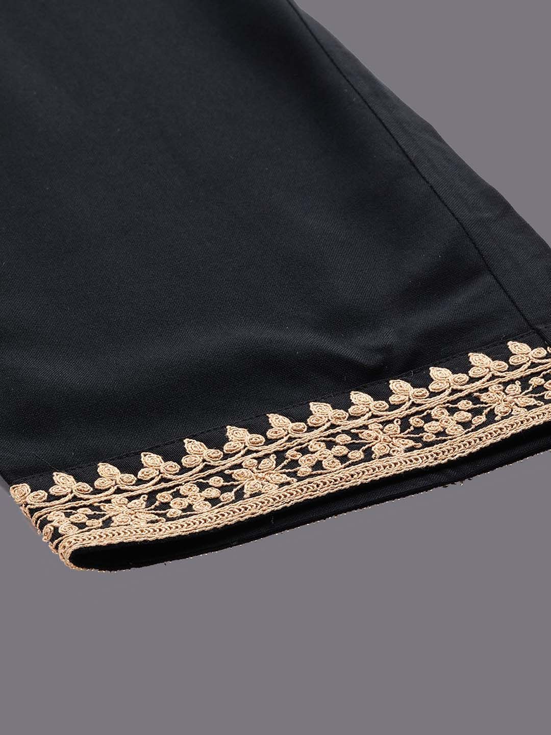 Floral Embroidered V-Neck Three-Quarter Sleeves Straight Velvet Kurta Set