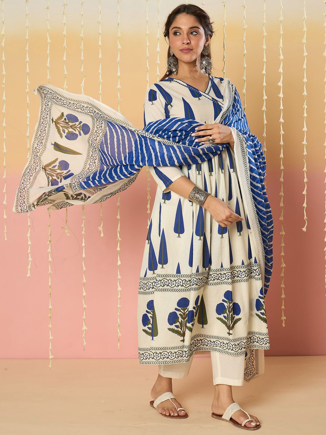 Ethnic Motifs Printed Angrakha A-Line Pure Cotton Kurta With Trousers & Dupatta