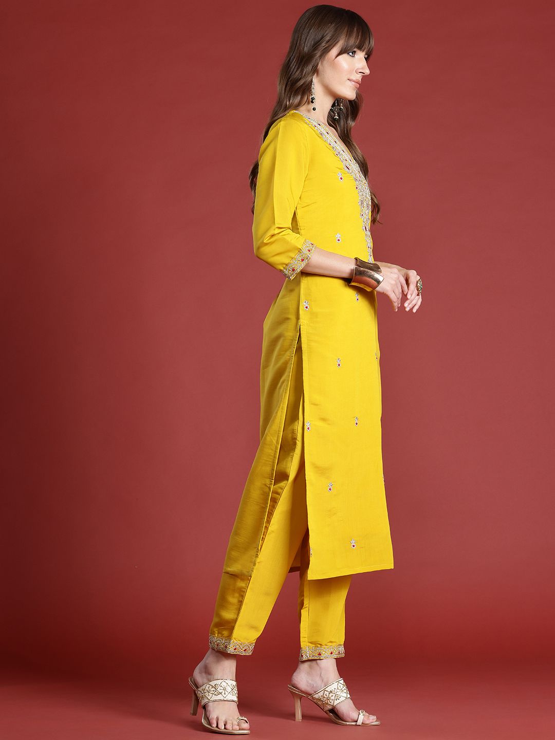 Dhiyona IE Ethnic Motifs Embroidered Sequinned Kurta with Trousers & With Dupatta