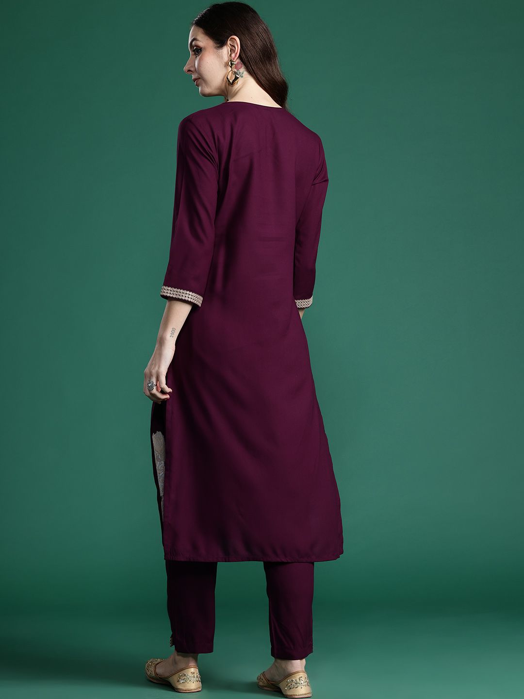 Dhiyona IE Ethnic Motifs Embroidered Sequinned Kurta with Trousers
