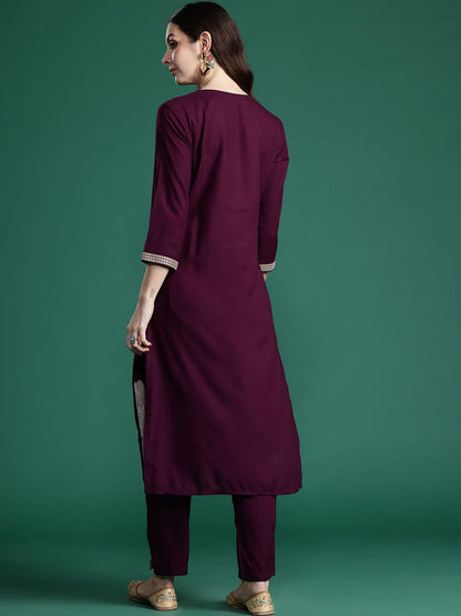 Dhiyona IE Ethnic Motifs Embroidered Sequinned Kurta with Trousers