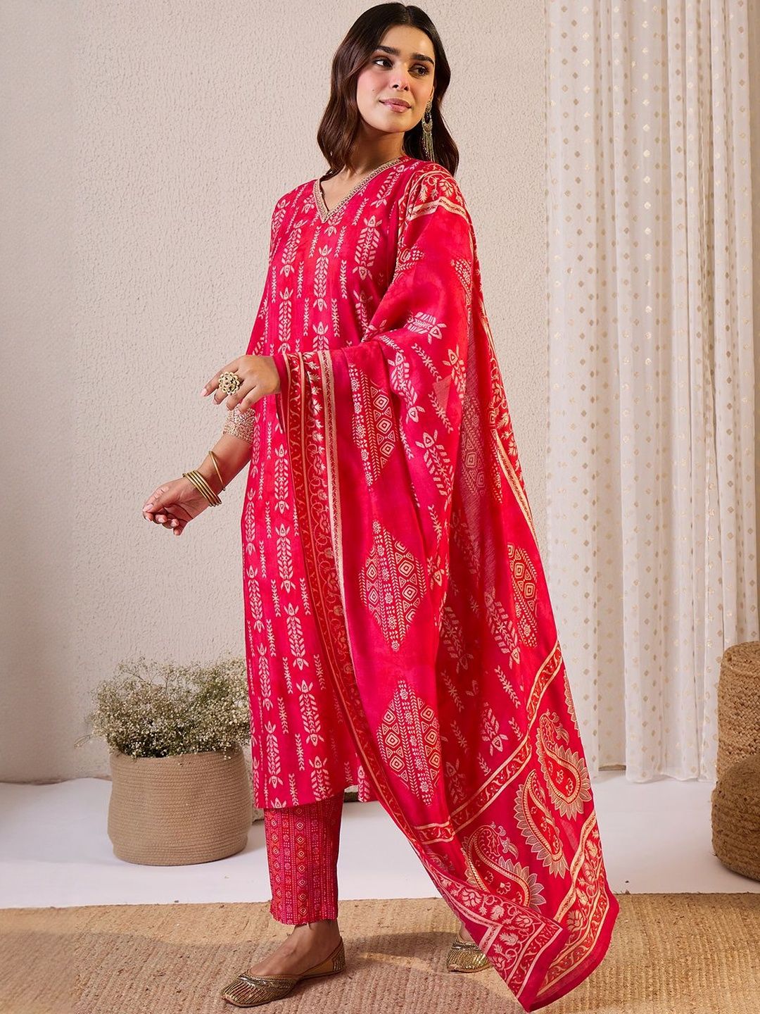 Women Ethnic Motifs Printed Regular Kurta with Trousers & Dupatta