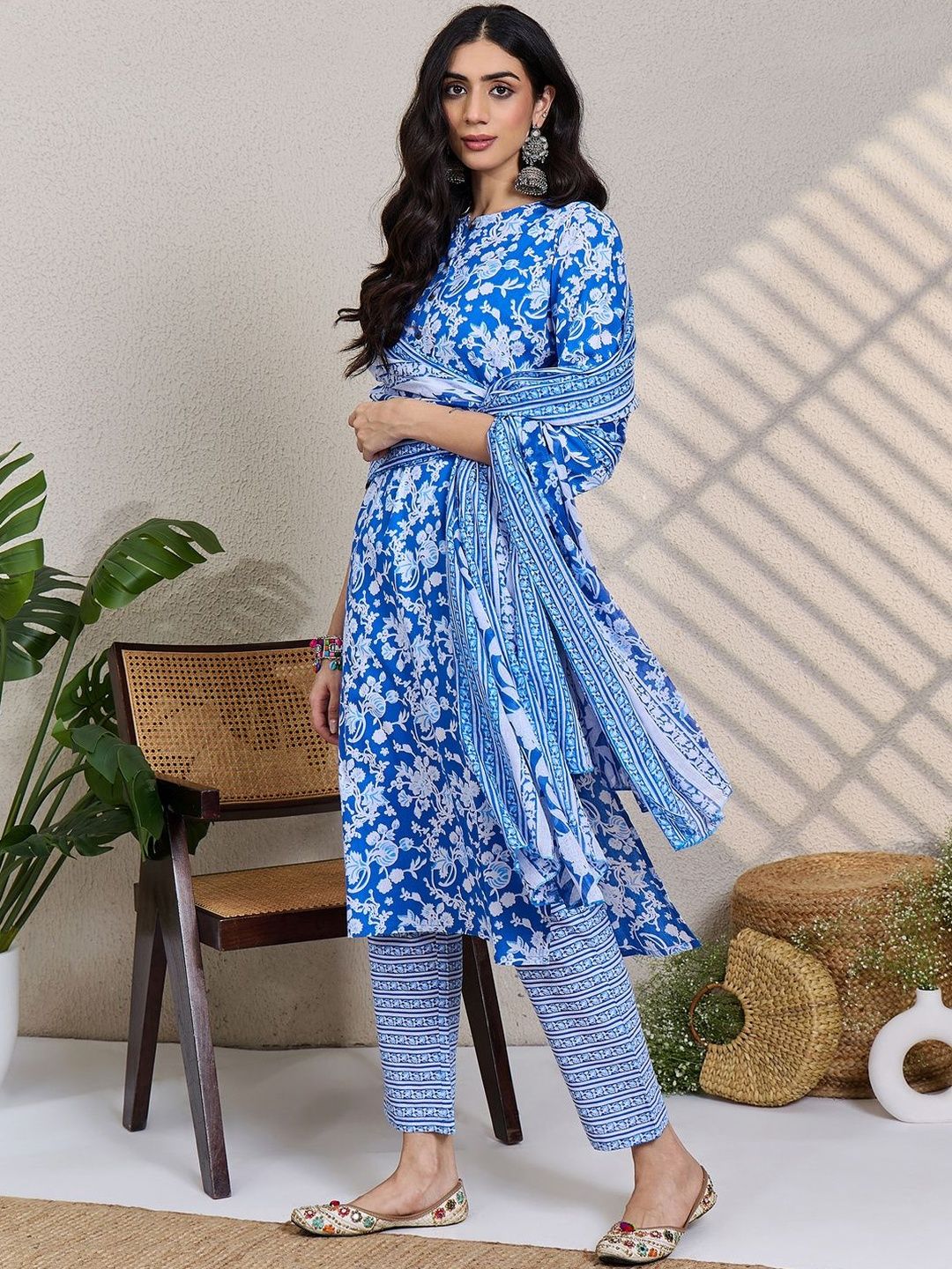 Women Floral Printed Regular Pure Cotton Kurta with Trousers & With Dupatta