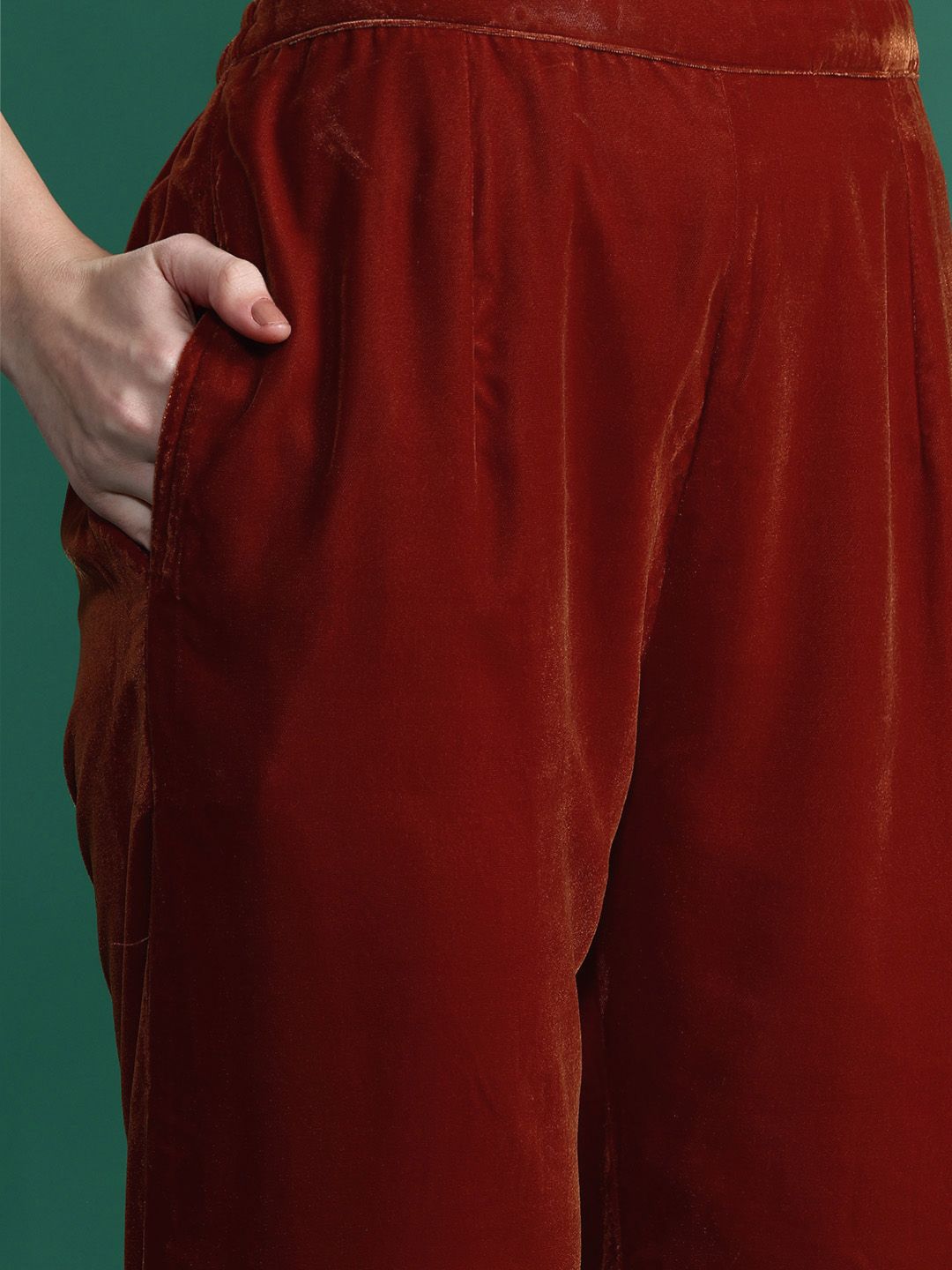 Dhiyona IE Floral Embroidered Velvet Kurta with Trousers & With Dupatta