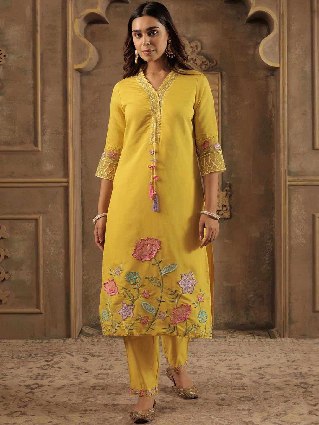Women Floral Embroidered Kurta with Trousers & Dupatta