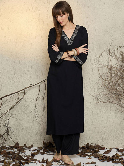 Dhiyona IE Women Embroidered V-Neck Top and Trousers Co-Ords