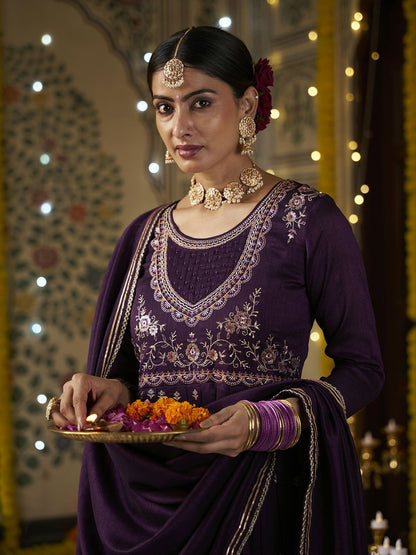 Dhiyona CH Women Floral Embroidered Pleated Sequinned Kurta with Trousers & With Dupatta