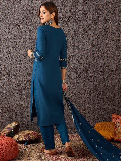 Printed Round Neck Thread Work Pure Cotton Straight Kurta With Trousers & Dupatta