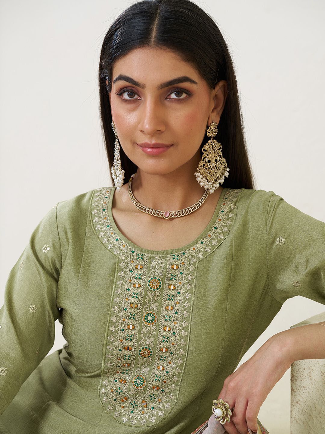 Dhiyona CH Women Floral Yoke Design Kurta with Trousers & Dupatta