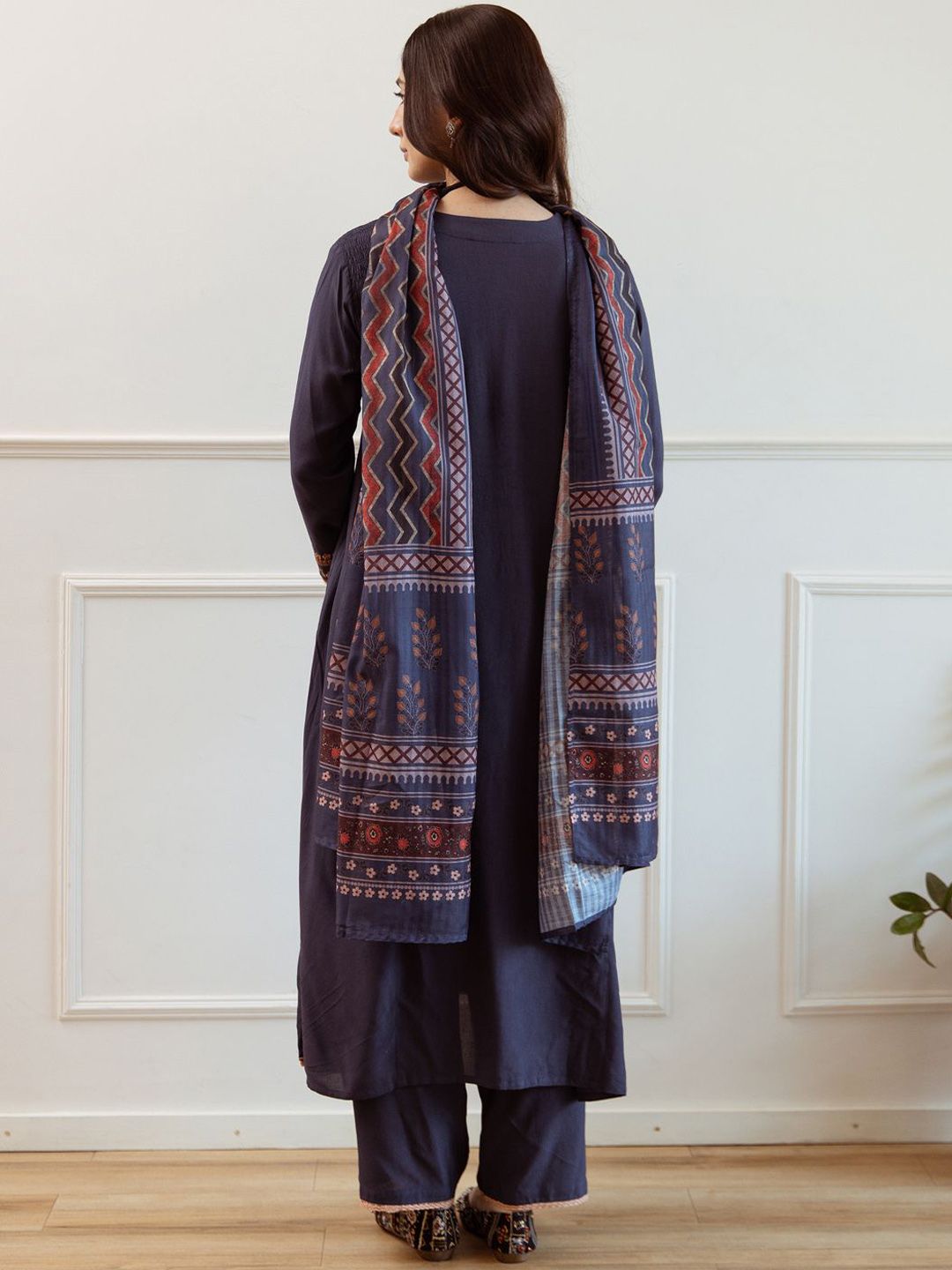 Women Ethnic Motifs Embroidered Regular Thread Work Kurta with Trousers Dupatta