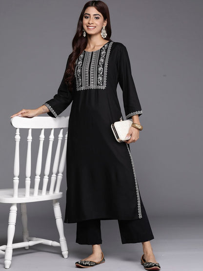 Dhiyona IE Round Neck Yoke Design Flared Sleeves Rayon Straight Kurta