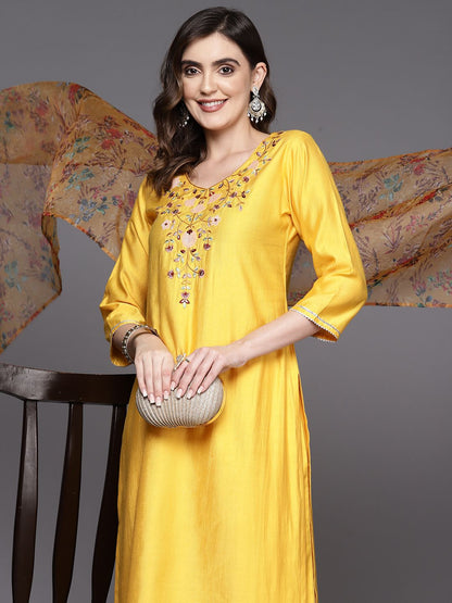 Dhiyona IE Women Floral Embroidered Liva Kurta with Palazzos & Dupatta