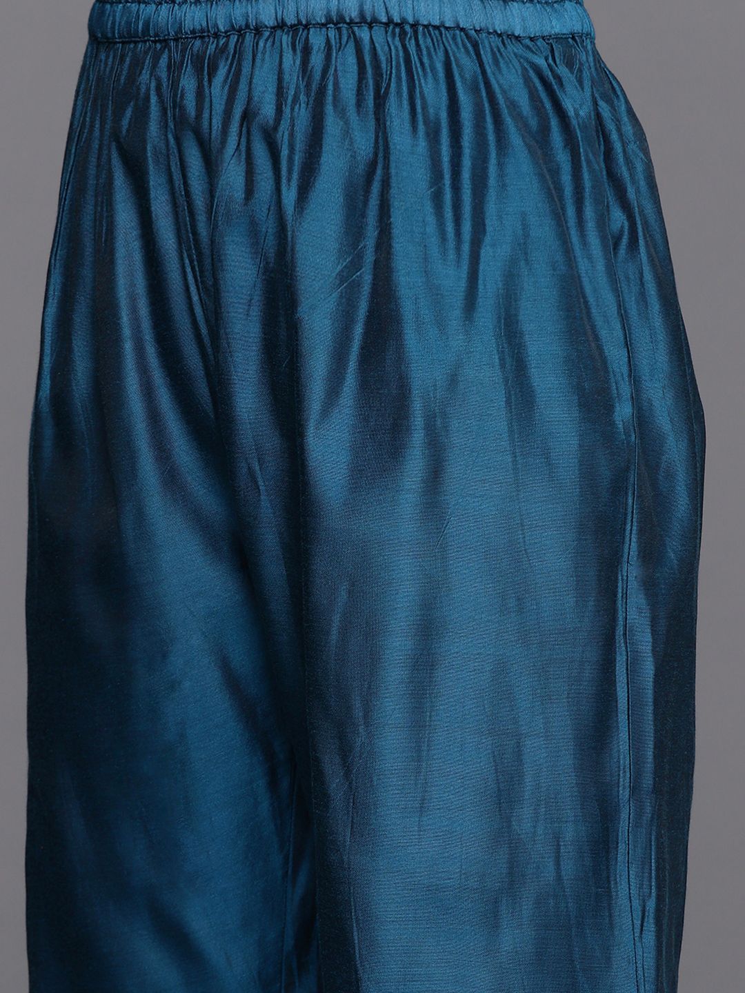 Dhiyona VA Women'sYoke Design Zari Work Chanderi Silk Straight Kurta with Trouser & Dupatta
